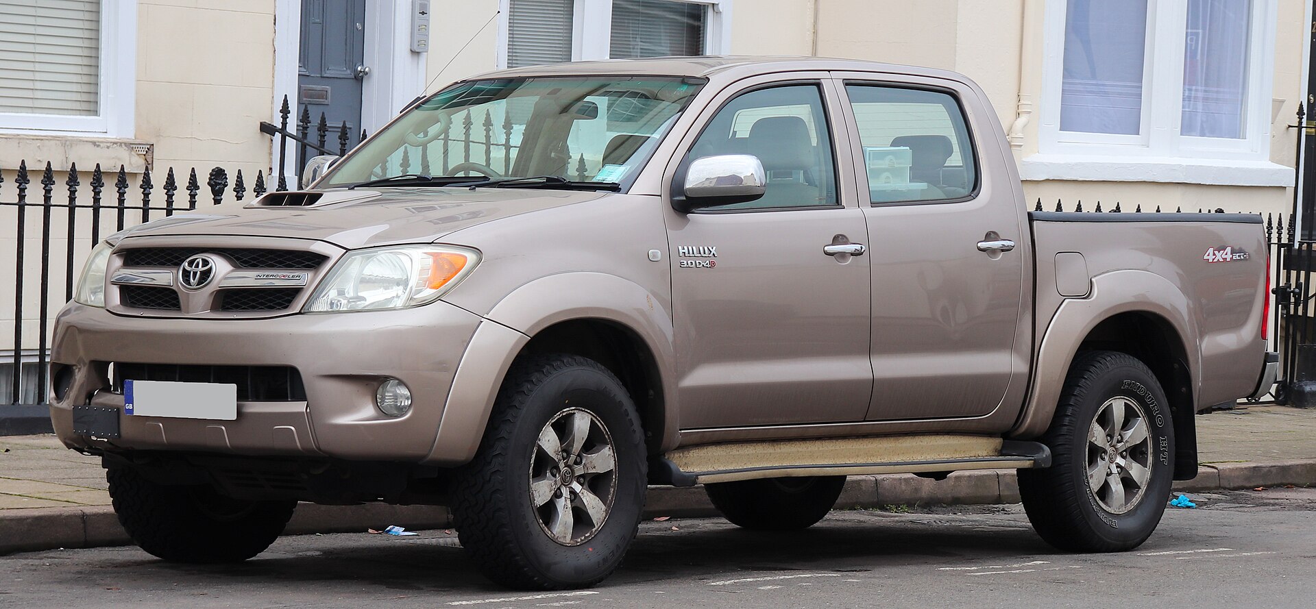 7th Gen Hilux LED Combo - Image 2