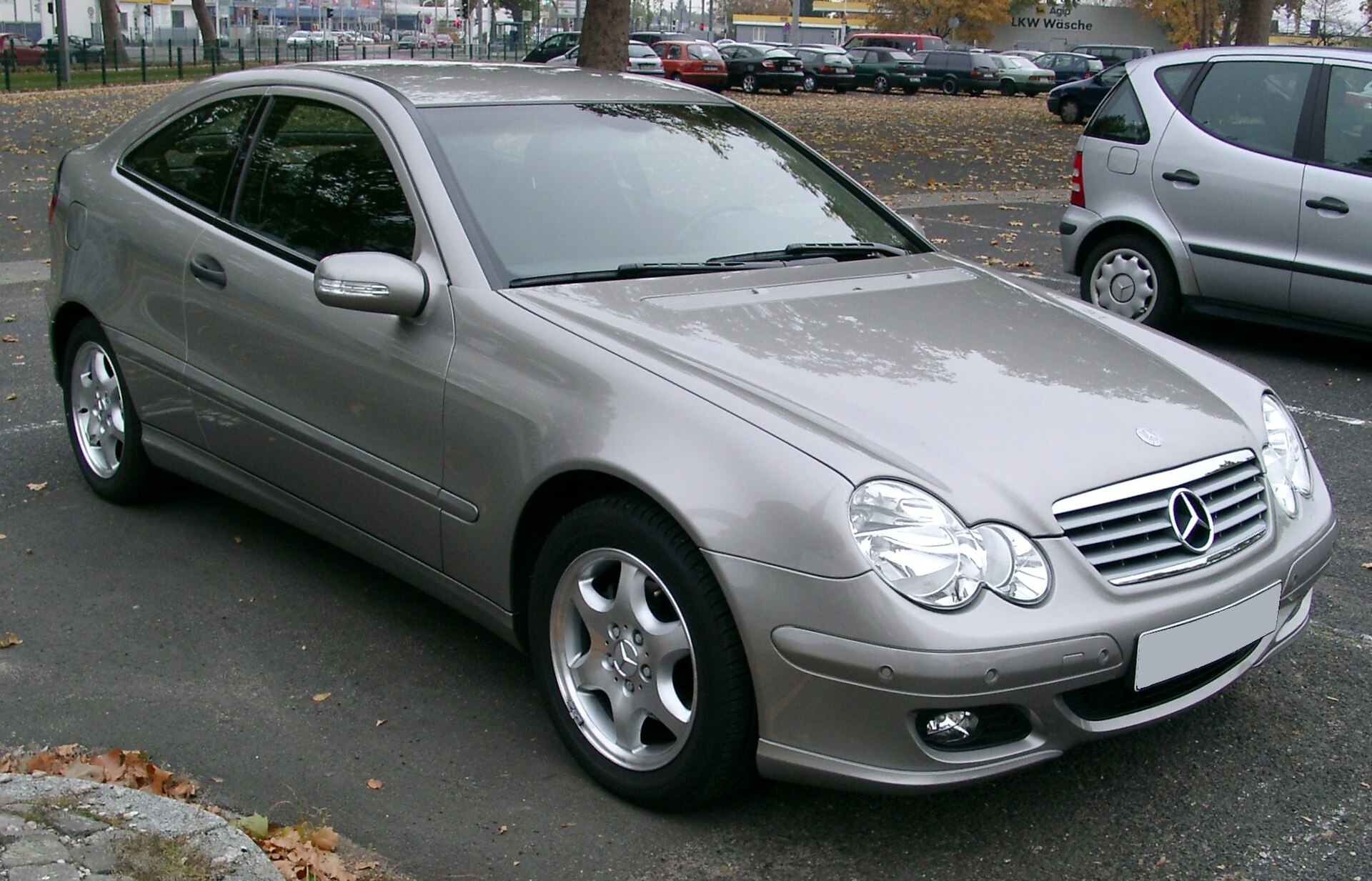 W203 C-Class (Halogen) - Image 3
